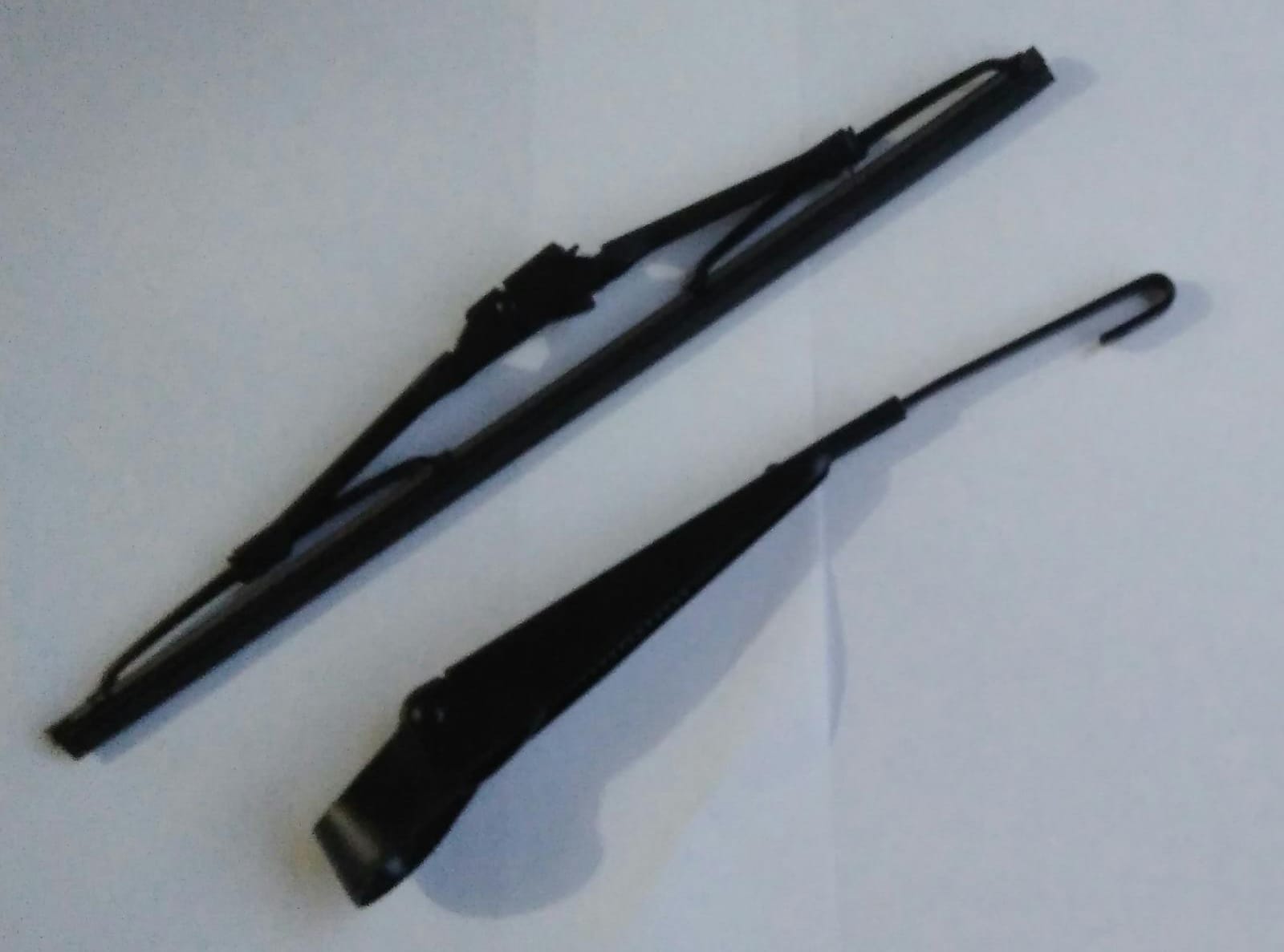 FORD FIESTA 2002-2008 ARASI  / ARKA SİLECEK KOLU VE SÜPÜRGESİ